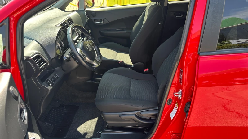 Toyota Verso S Face Lift 1.33 VVTi Automatic , снимка 8 - Автомобили и джипове - 51267362