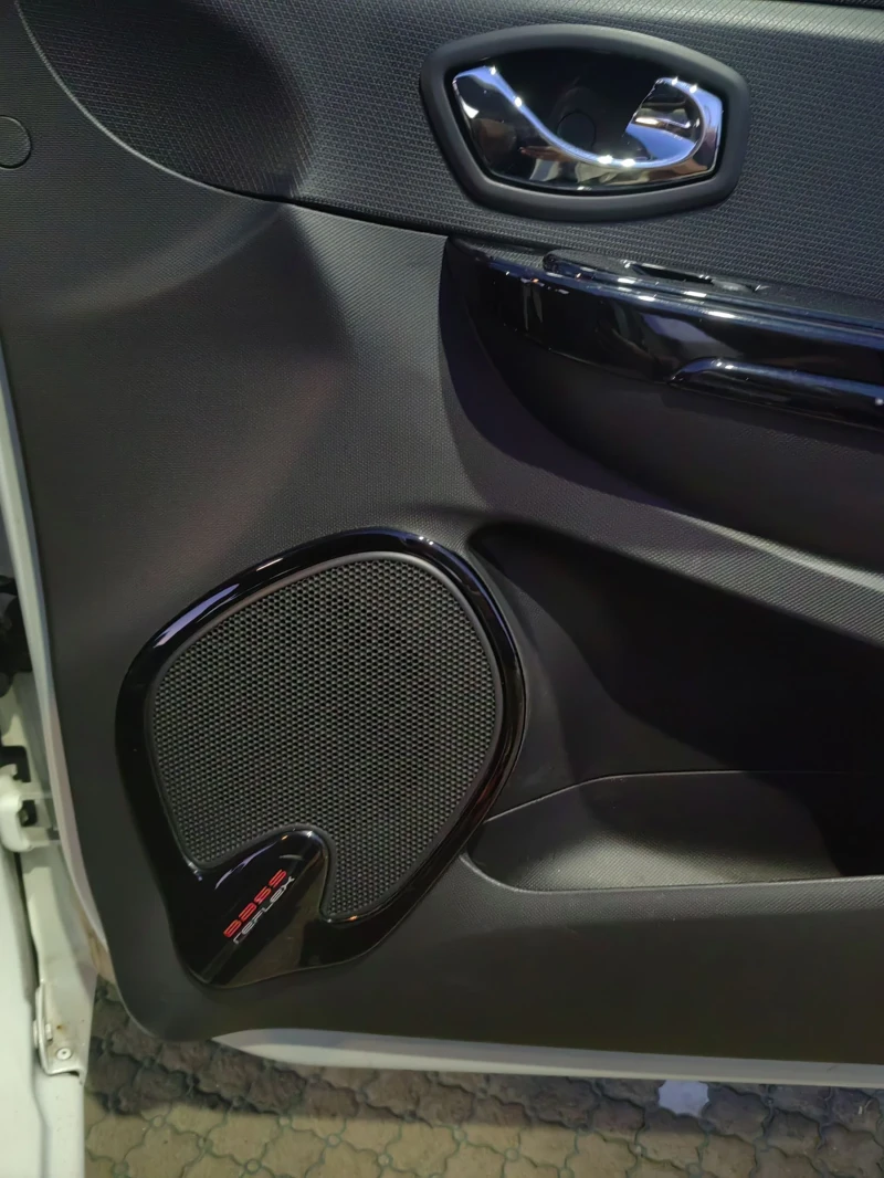 Renault Clio 1.5 DCI 90кс, снимка 11 - Автомобили и джипове - 52097449