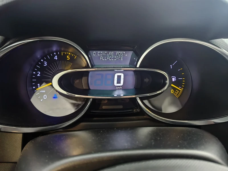 Renault Clio 1.5 DCI 90кс, снимка 5 - Автомобили и джипове - 52097449