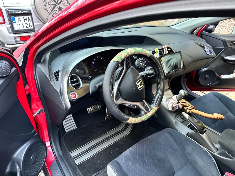 Honda Civic 1.8 Газ-Бензин, снимка 6 - Автомобили и джипове - 52775323