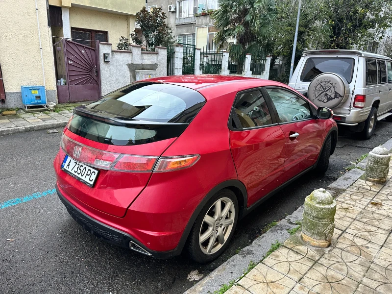 Honda Civic 1.8 Газ-Бензин, снимка 4 - Автомобили и джипове - 52775323