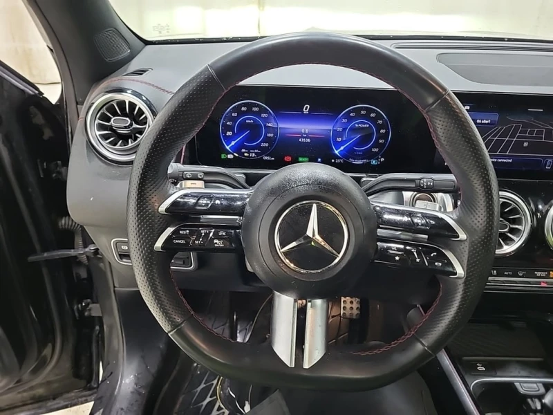 Mercedes-Benz EQB * 300 * CARFAX * ЦЕНА ДО БГ, снимка 12 - Автомобили и джипове - 52878139