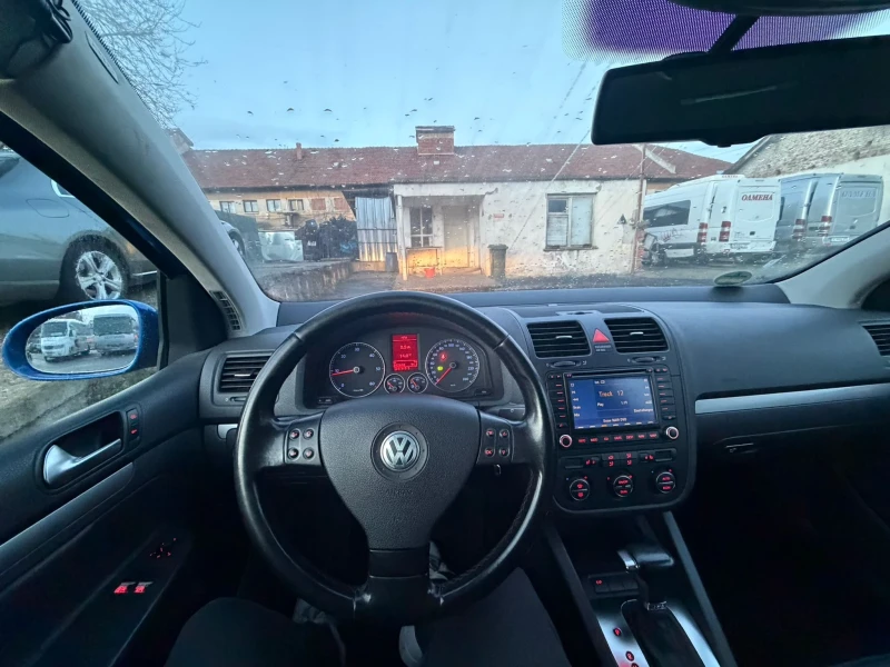 VW Golf, снимка 5 - Автомобили и джипове - 53024460