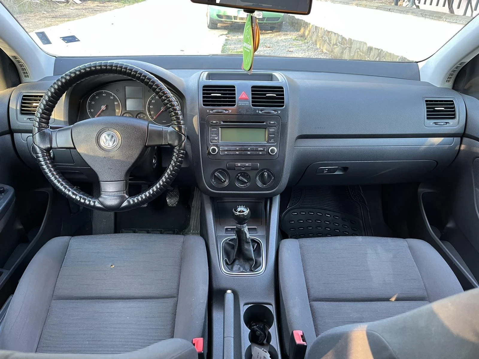 VW Golf 1.4 Бензин - изображение 4