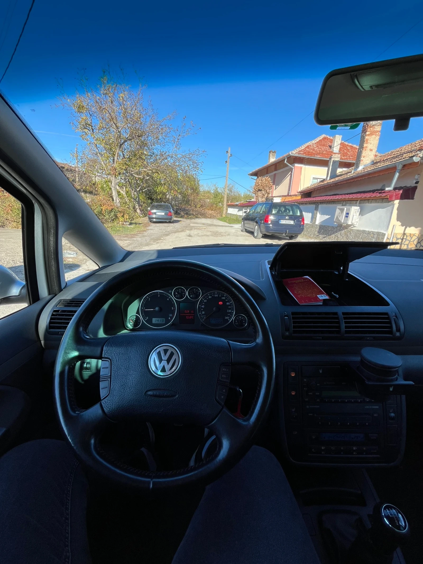 VW Sharan 1.9TDI 131k.c - изображение 10