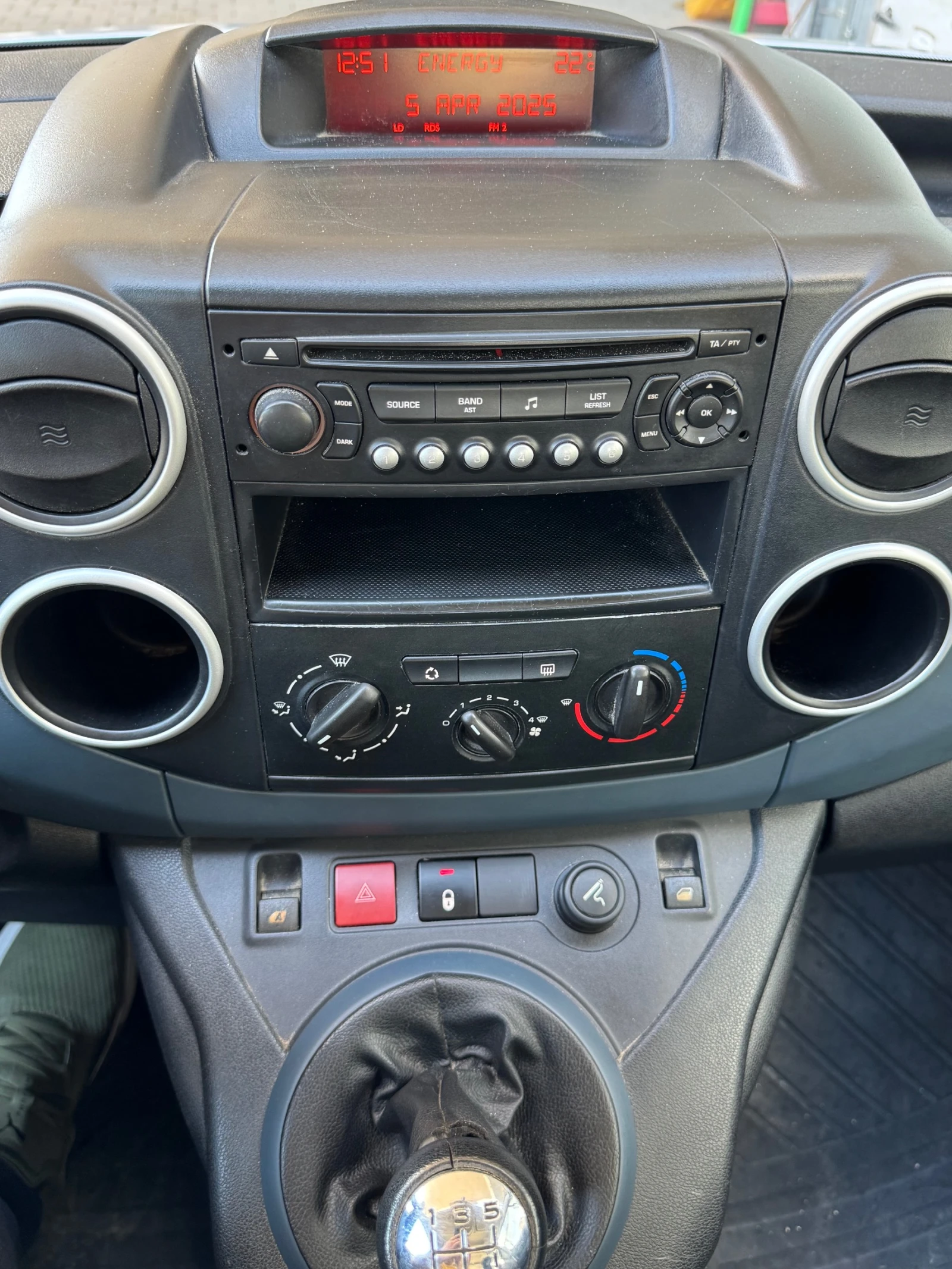 Peugeot Partner Tepee 1.6i - изображение 10