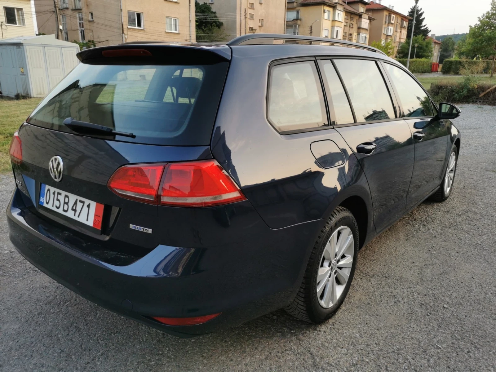 VW Golf 1.6 TDI 110ps E6b - изображение 6
