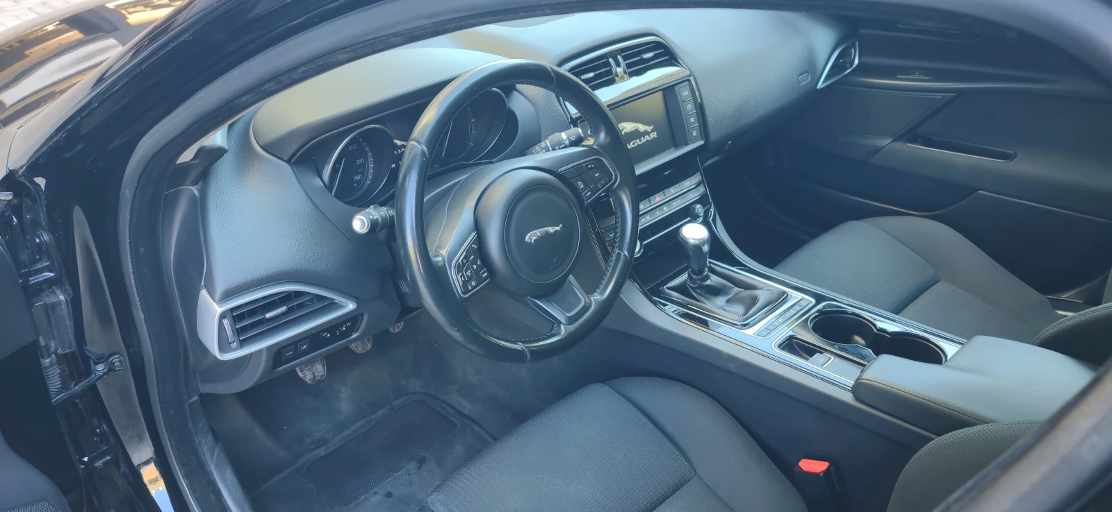 Jaguar XE 2.0d | Mobile.bg — изображение 9