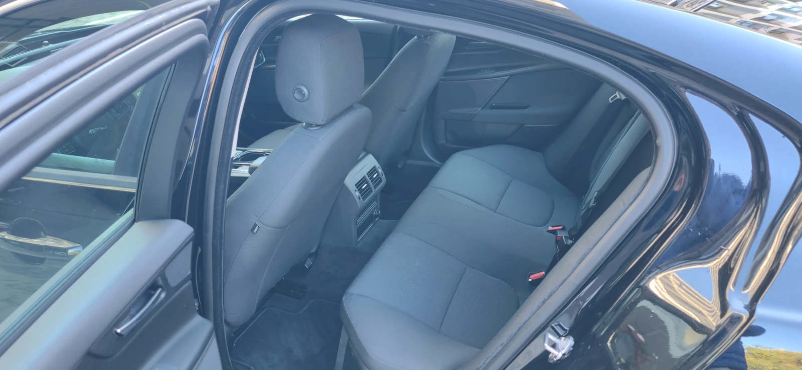 Jaguar XE 2.0d | Mobile.bg — изображение 10