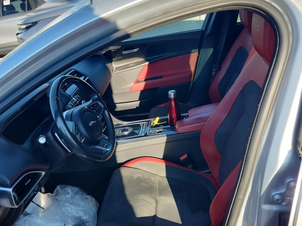 Jaguar XE * S * CARFAX * ���� �� �� | Mobile.bg � ����������� 5