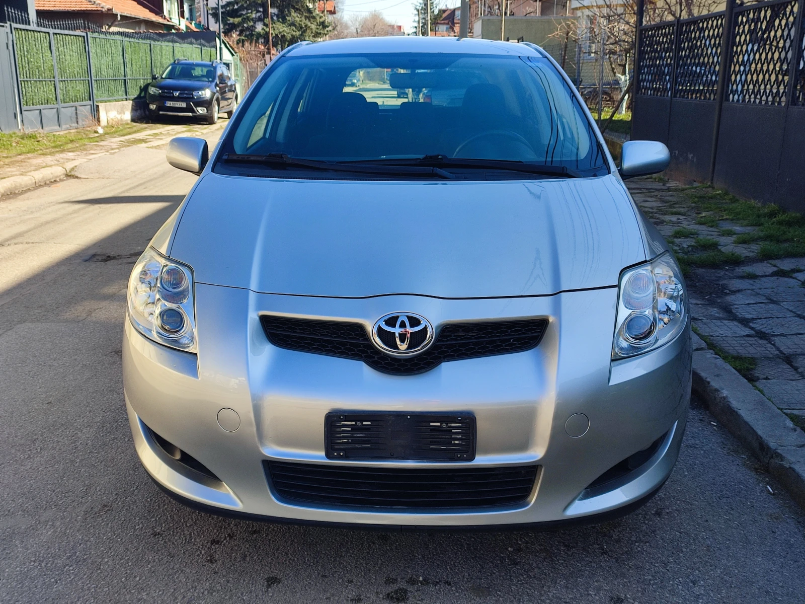 Toyota Auris 1.6i-124kc-ЕВРО4-КЛИМАТРОНИК - изображение 2