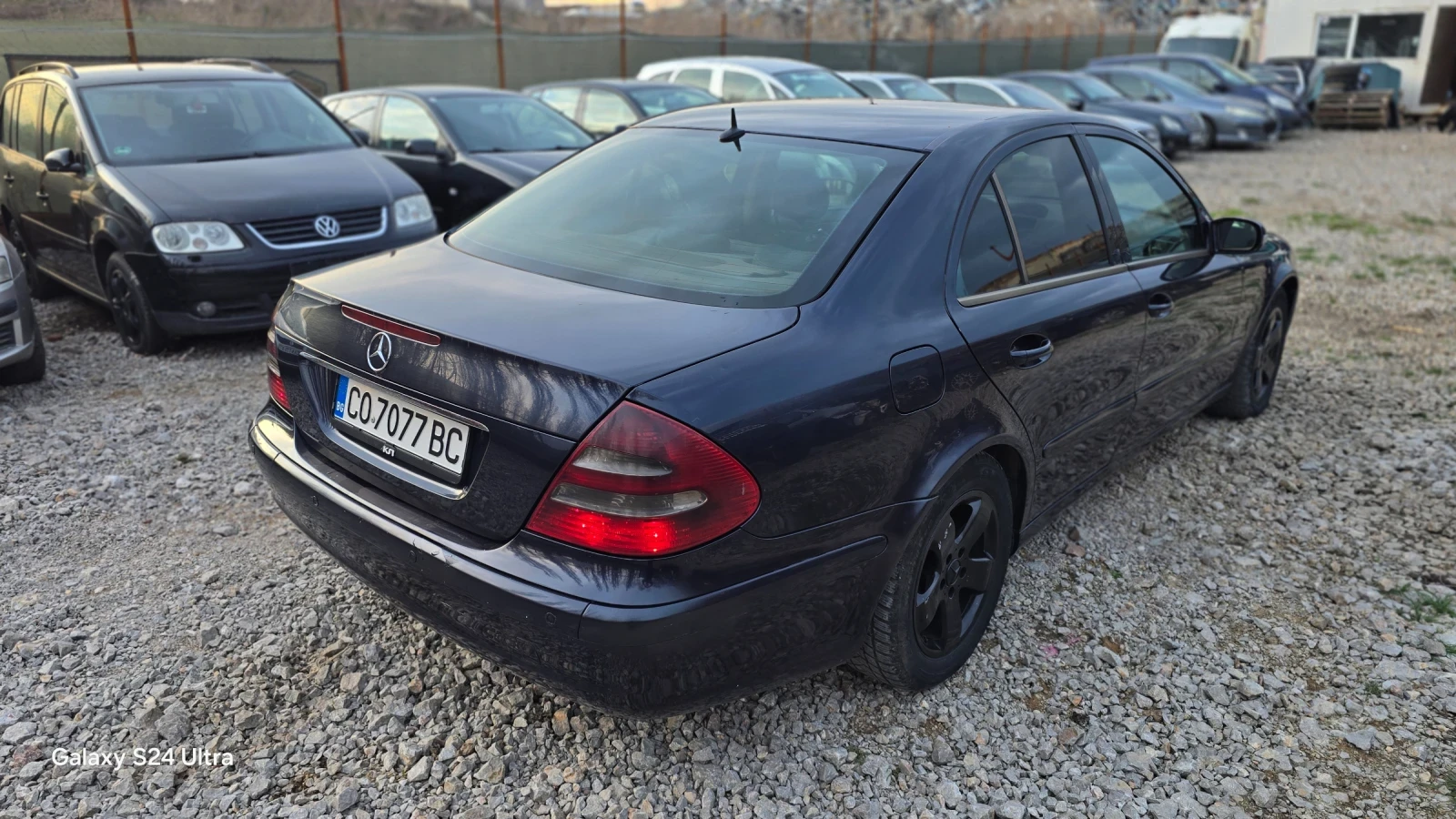 Mercedes-Benz E 220 Automat, снимка 3 - Автомобили и джипове - 53967003