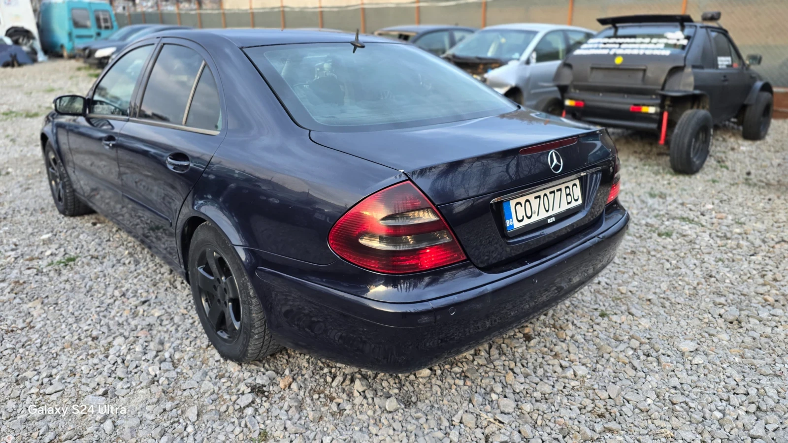 Mercedes-Benz E 220 Automat, снимка 4 - Автомобили и джипове - 53967003