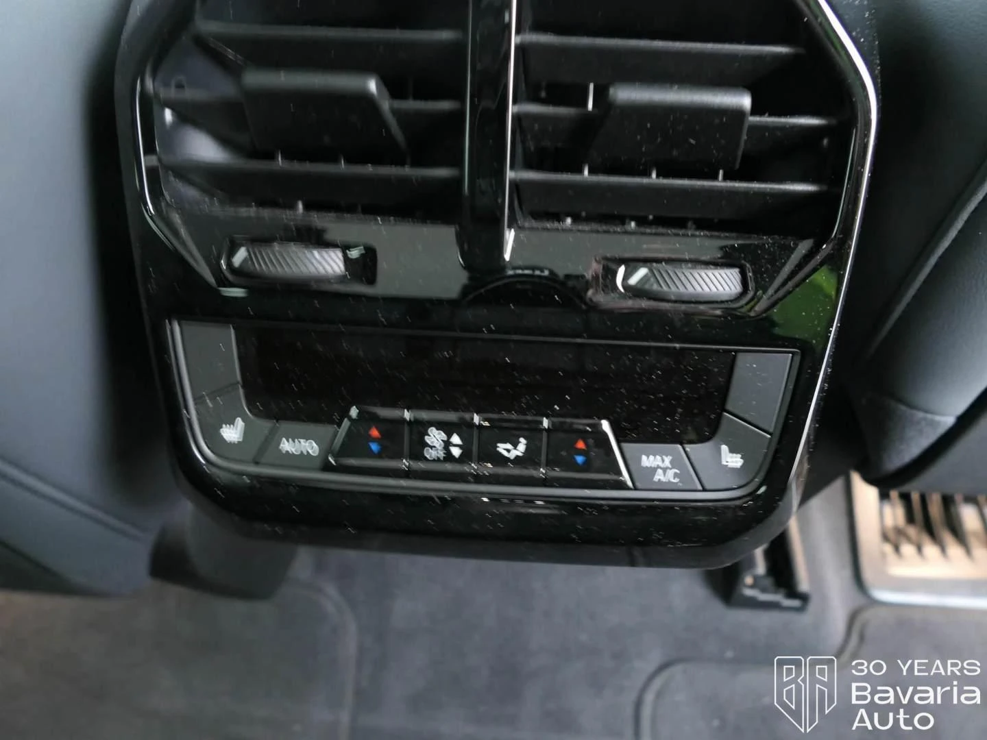 BMW iX 50 xDrive Sport, снимка 14 - Автомобили и джипове - 54345235