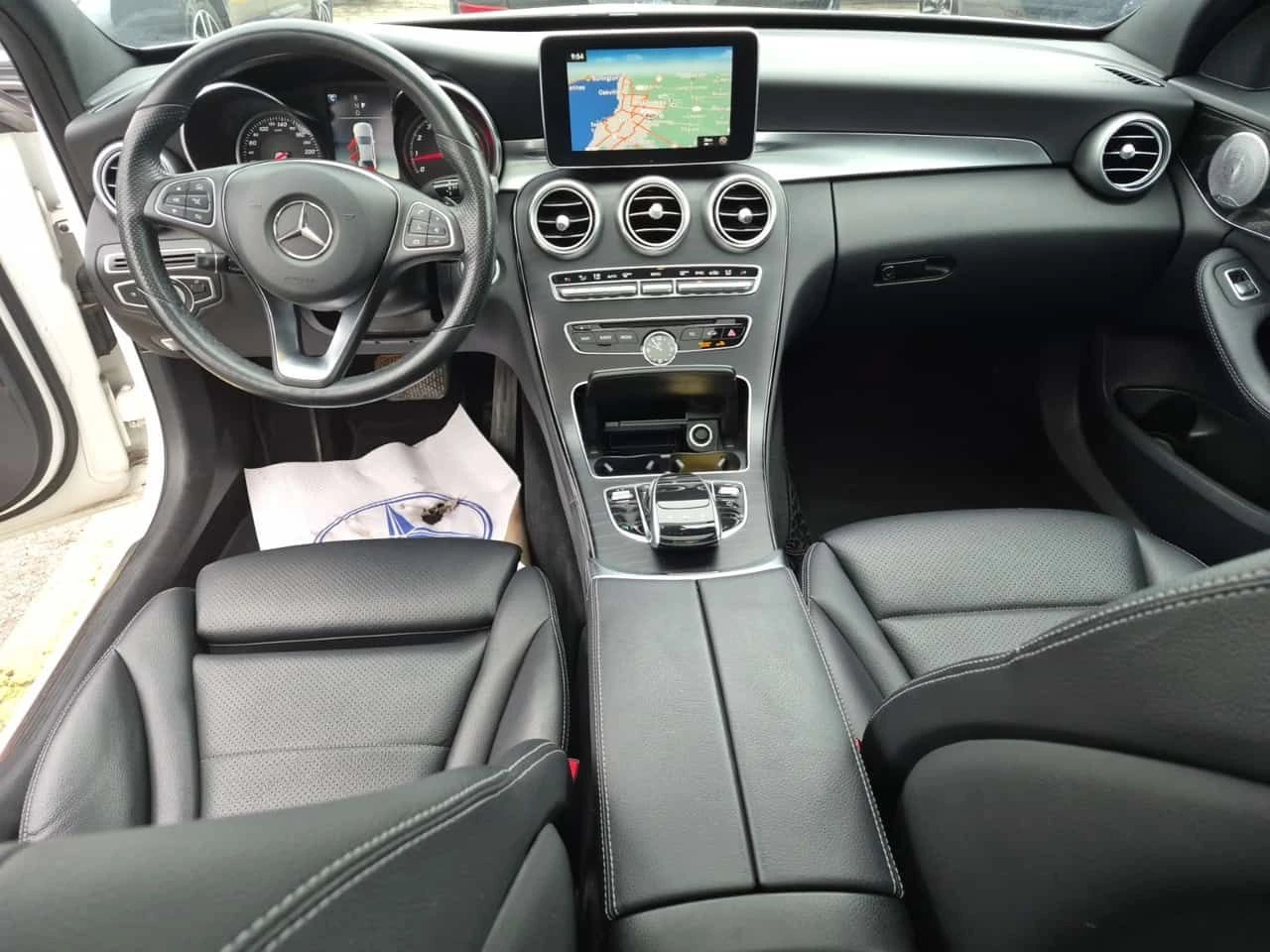 Mercedes-Benz C 300 * 4matic * CARFAX * Burmester * Панорама * , снимка 5 - Автомобили и джипове - 54560600