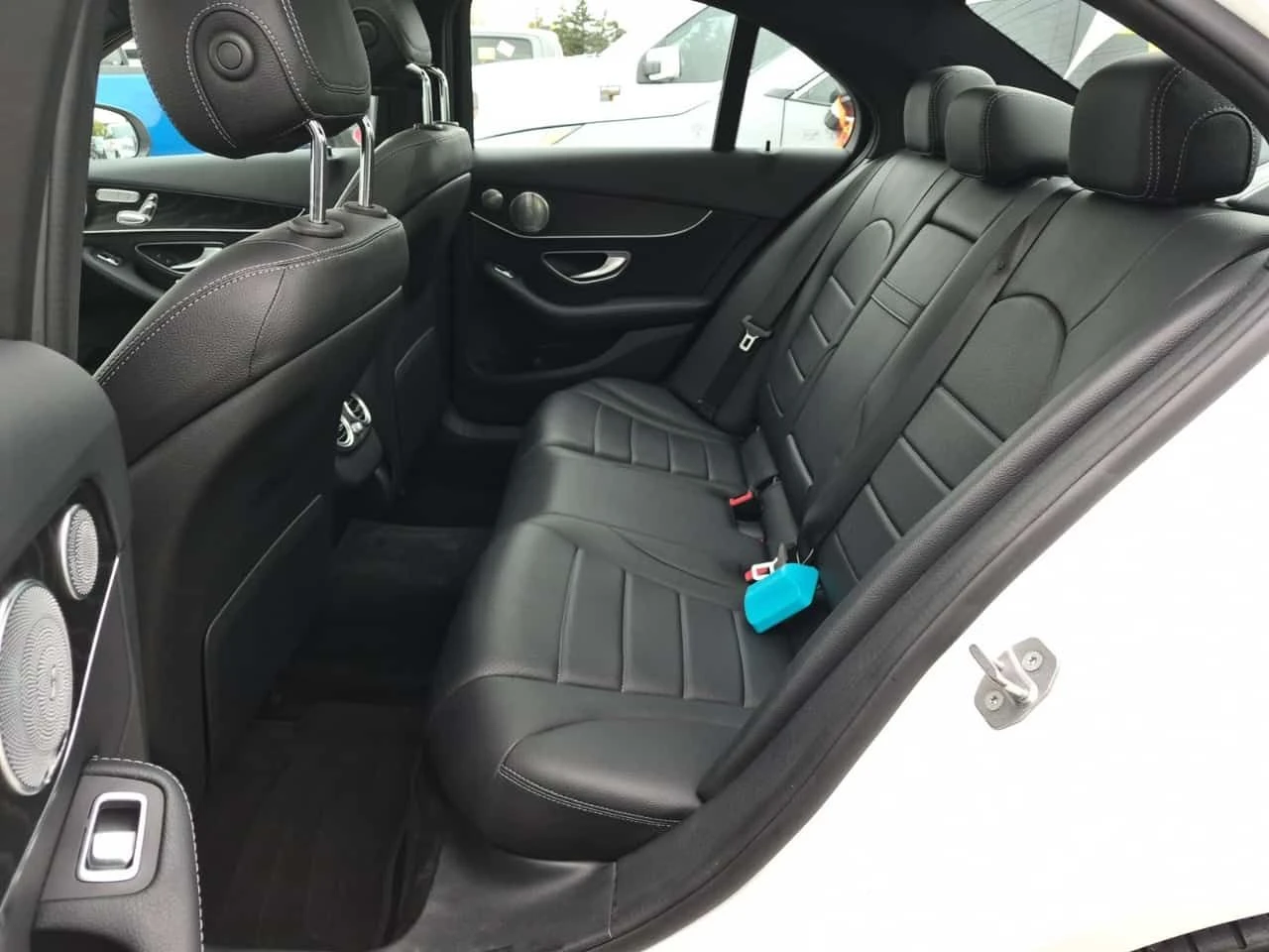 Mercedes-Benz C 300 * 4matic * CARFAX * Burmester * Панорама * , снимка 9 - Автомобили и джипове - 54560600