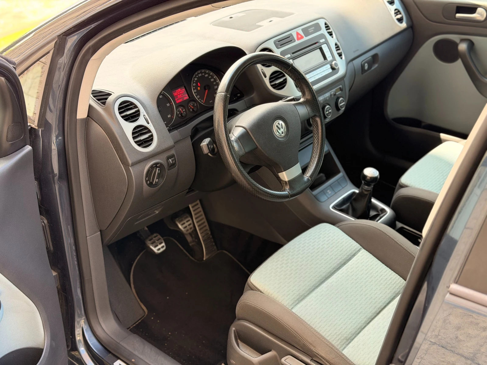 VW Golf Plus CROSS | 1.9TDI , снимка 11 - Автомобили и джипове - 54673271