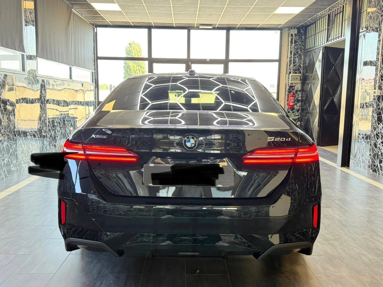 BMW 520 d xDrive, снимка 7 - Автомобили и джипове - 54738330