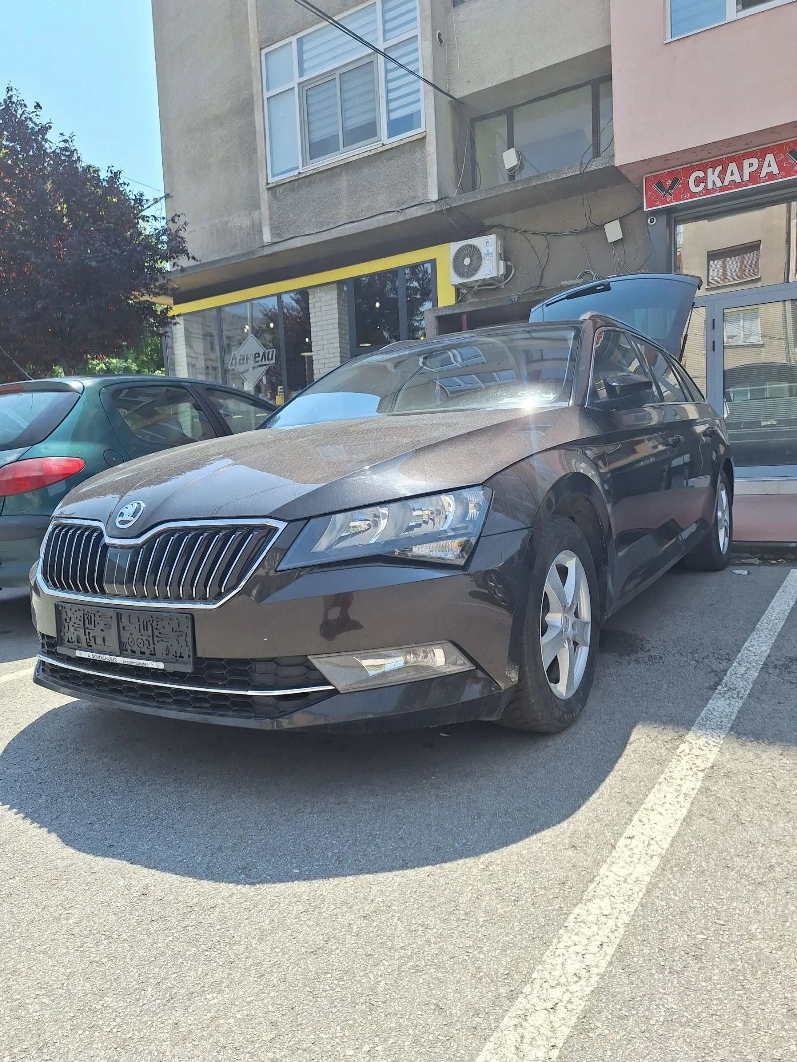 Skoda Superb, снимка 5 - Автомобили и джипове - 54815675