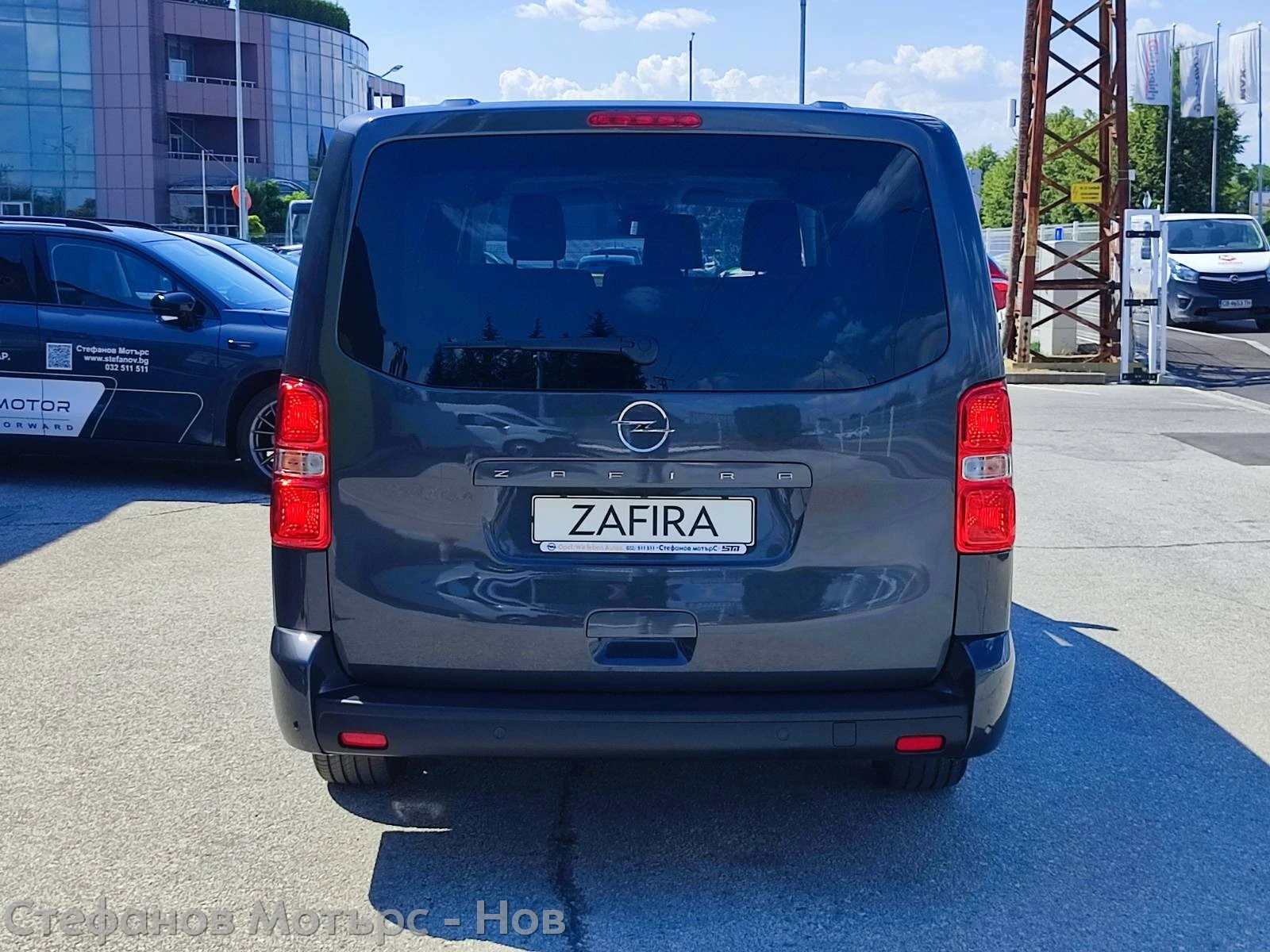 Opel Zafira Life MCA Business Edition 2.2 Diesel 180 АТ8 Large, снимка 7 - Автомобили и джипове - 55061739