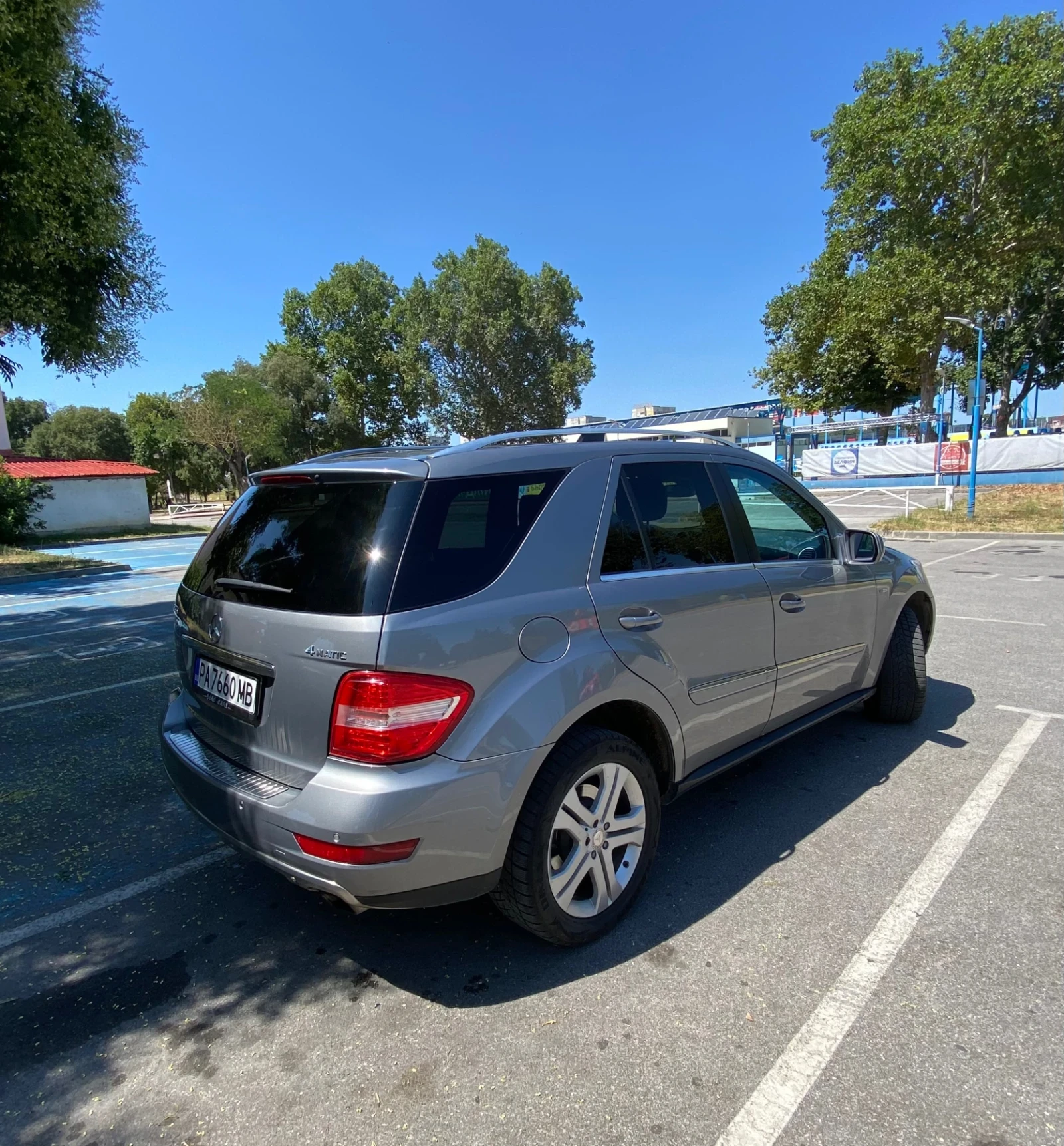 Mercedes-Benz ML 300, снимка 4 - Автомобили и джипове - 55423464