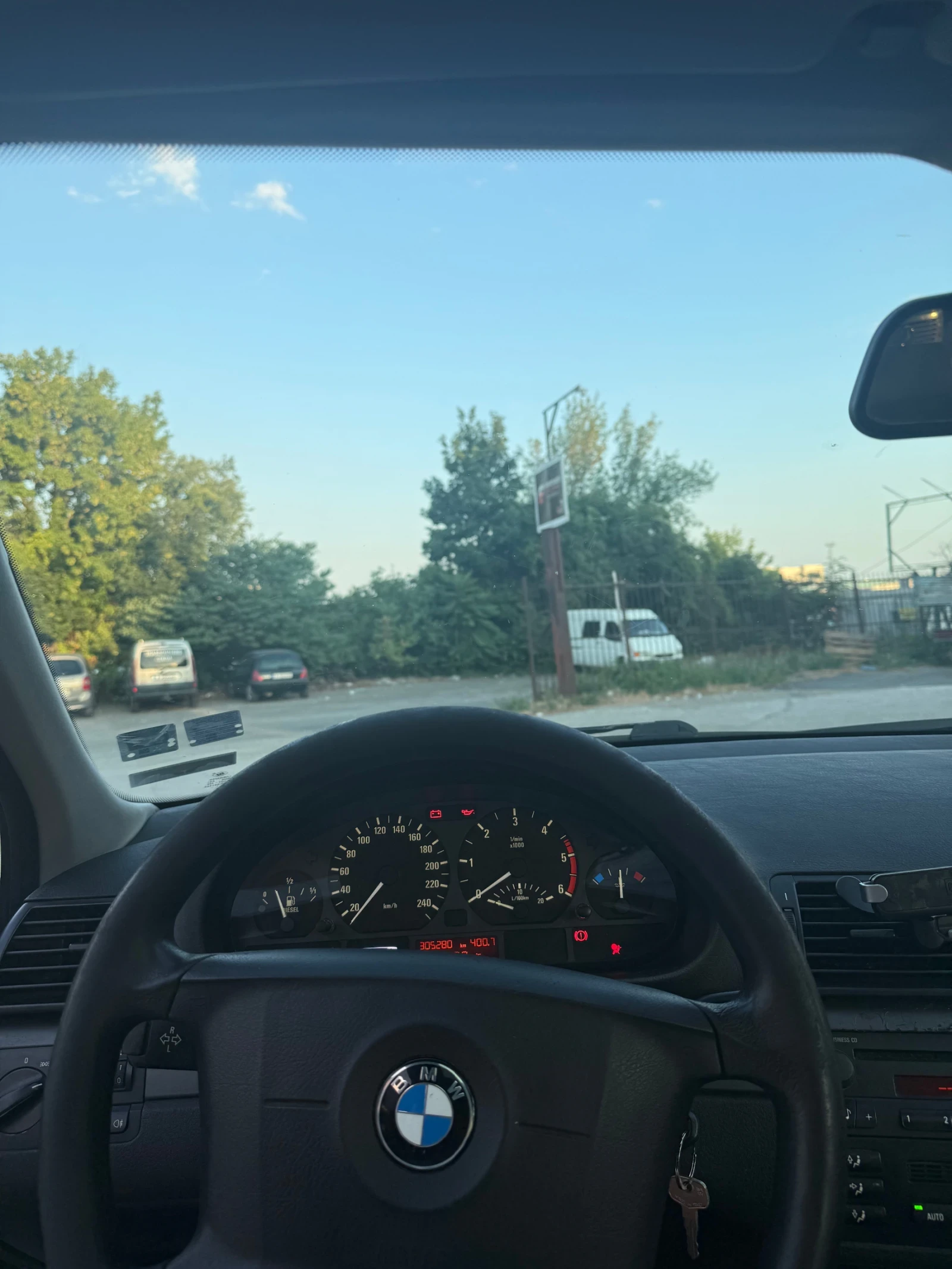 BMW 320, снимка 6 - Автомобили и джипове - 55450593