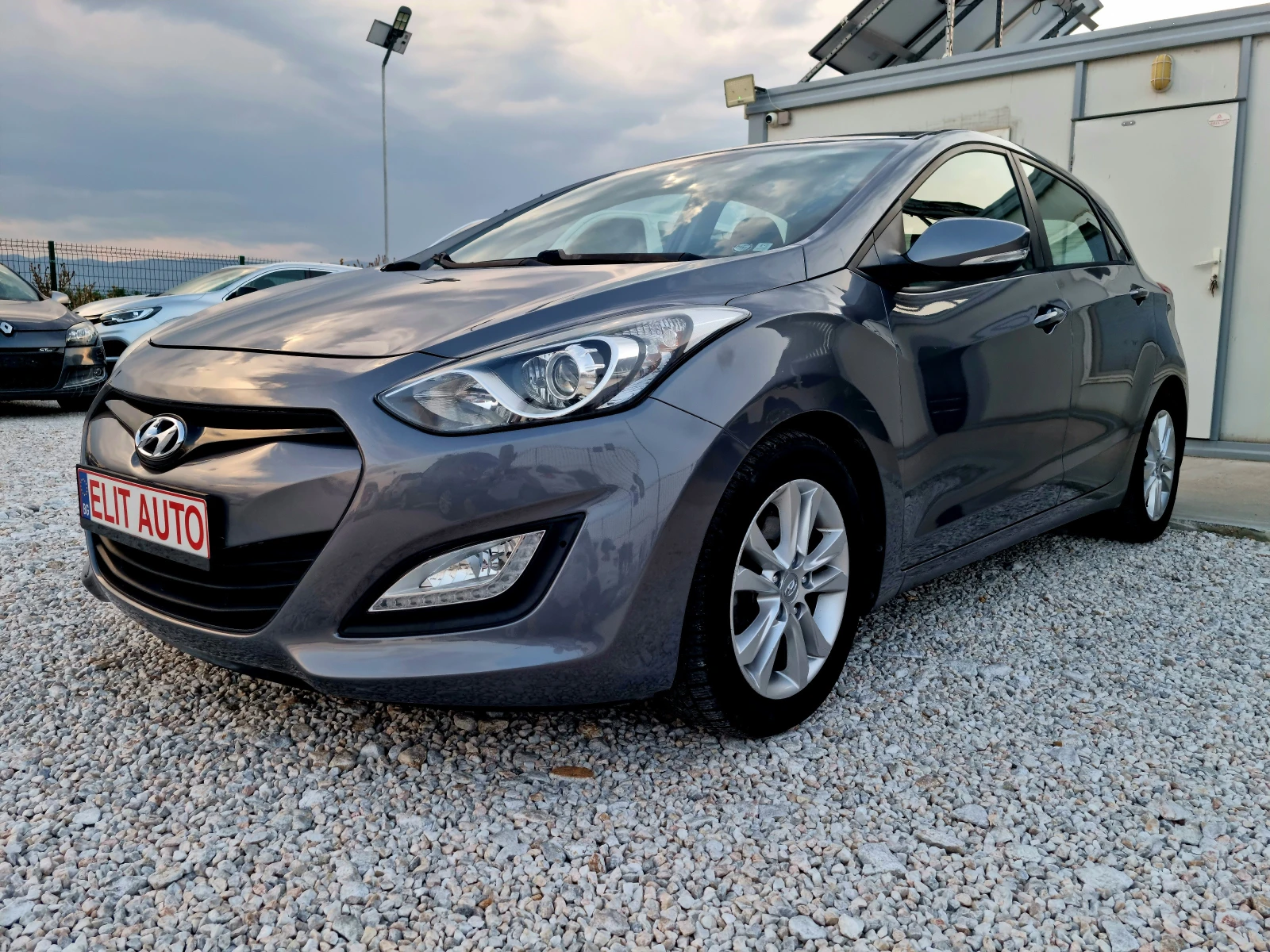 Hyundai I30 1.4i+ Gaz 100ks.Navi, снимка 3 - Автомобили и джипове - 55562308