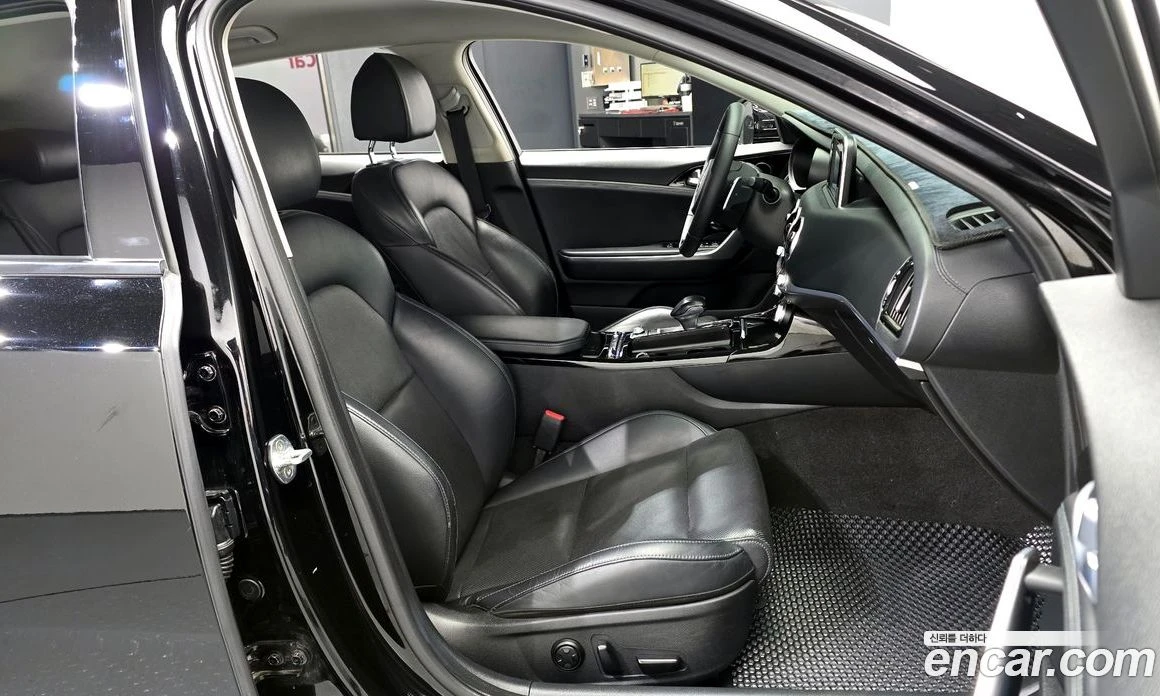 Kia Stinger 2.2 Diesel AWD Platinum, снимка 12 - Автомобили и джипове - 55856245