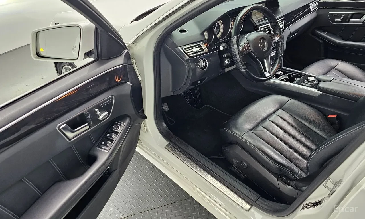 Mercedes-Benz E 220, снимка 8 - Автомобили и джипове - 56105056