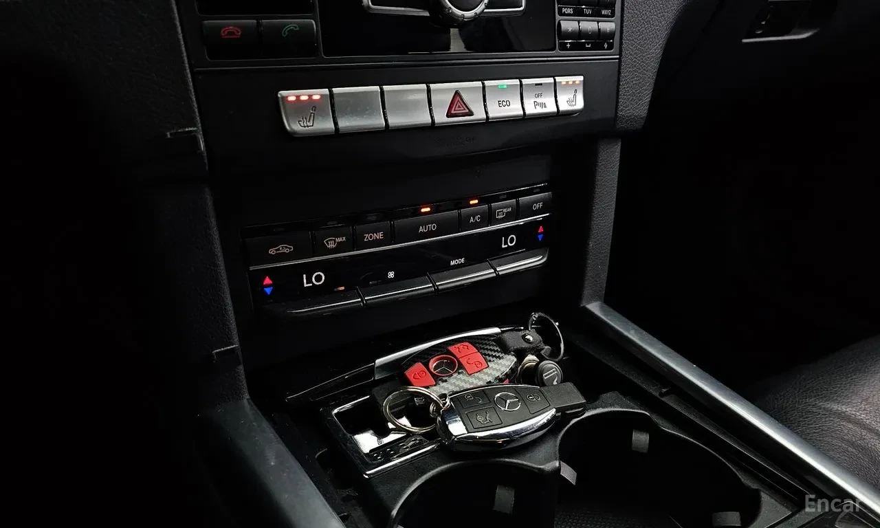 Mercedes-Benz E 220, снимка 15 - Автомобили и джипове - 56105056