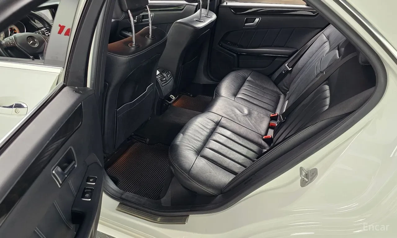 Mercedes-Benz E 220, снимка 9 - Автомобили и джипове - 56105056