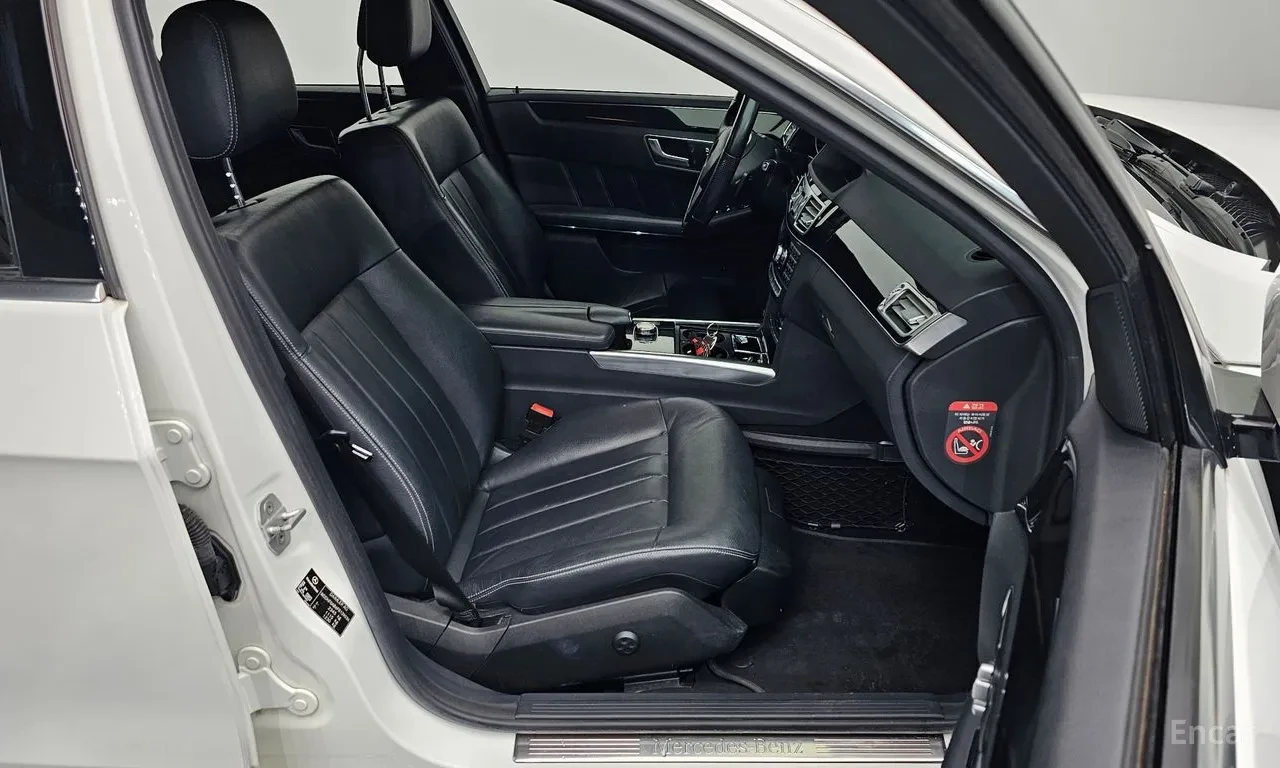 Mercedes-Benz E 220, снимка 10 - Автомобили и джипове - 56105056