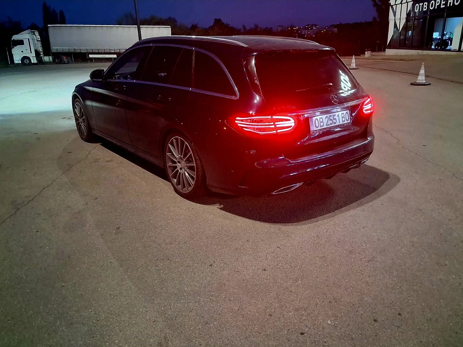 Mercedes-Benz C 250 Mercedes Benz C250D 4Matic/СМЕНЕНА ВЕРИГА/ПАНОРАМА, снимка 5 - Автомобили и джипове - 56238742