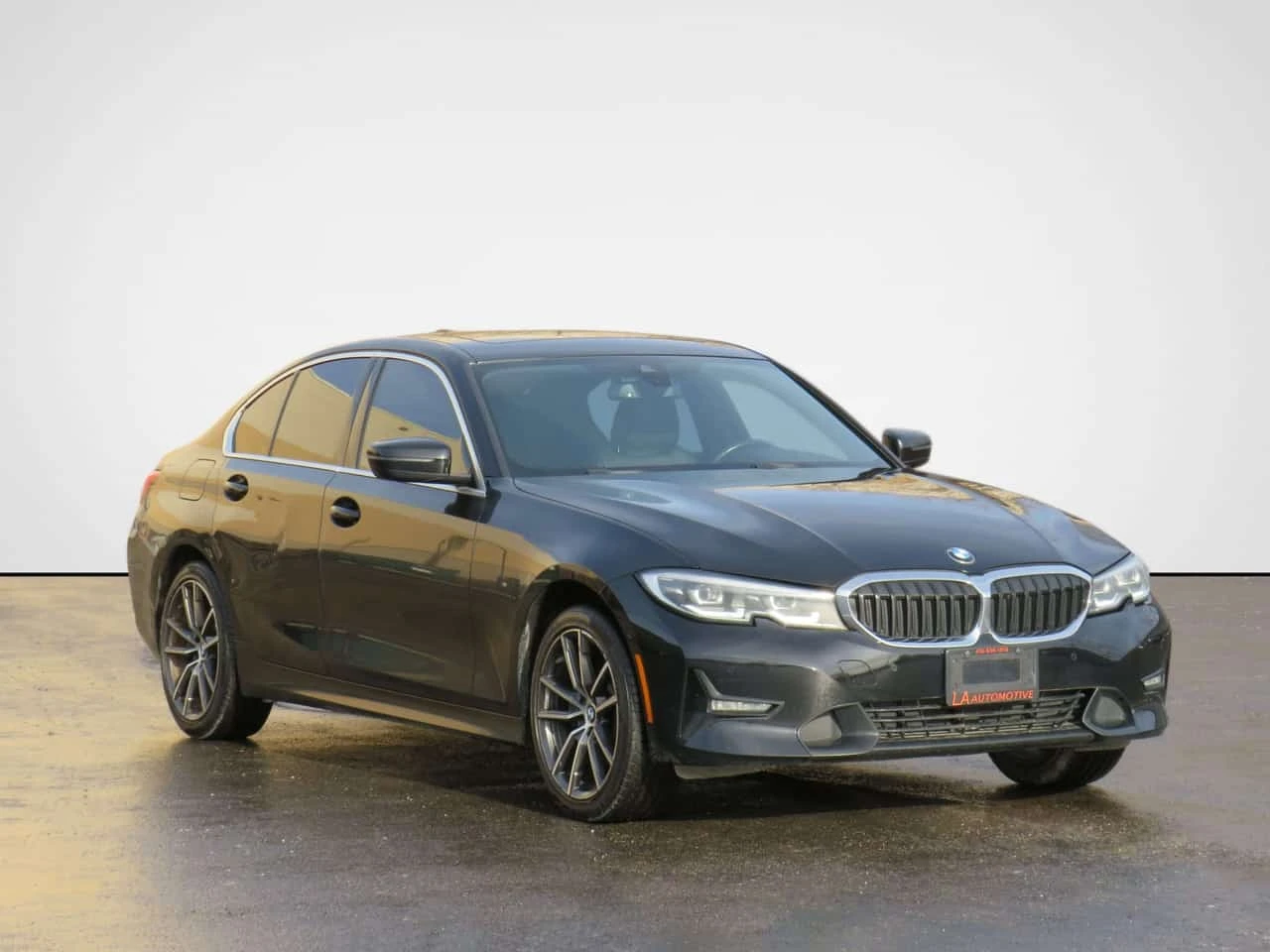 BMW 330 xDrive Sedan w/Navi Camera Sunroof Lea | Mobile.bg � ����������� 3