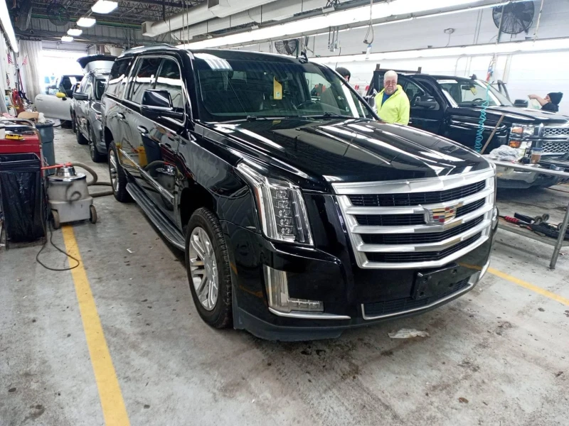 Cadillac Escalade, снимка 2 - Автомобили и джипове - 49031753