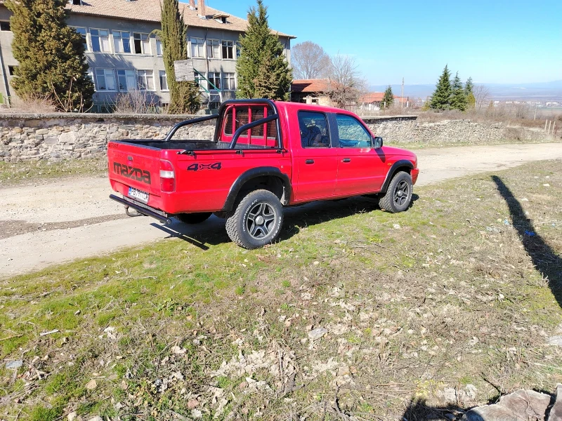 Mazda B2500 2.5tdi, снимка 2 - Автомобили и джипове - 49411816