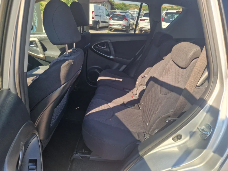 Toyota Rav4 2.0i LPG, снимка 10 - Автомобили и джипове - 50940959