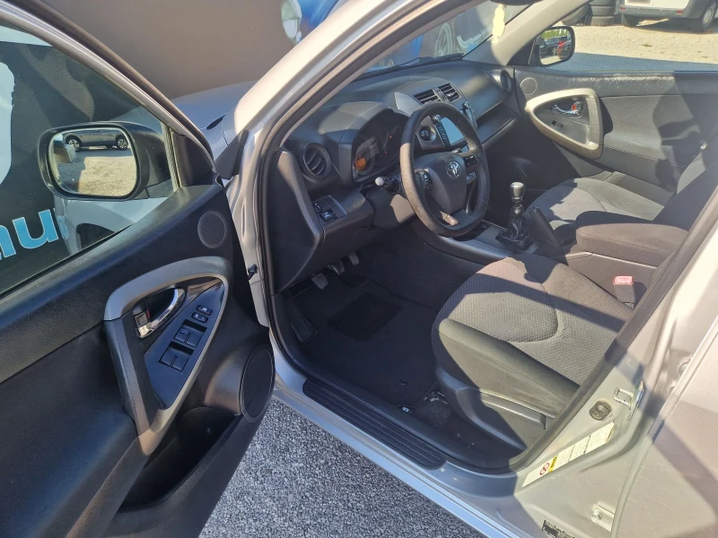 Toyota Rav4 2.0i LPG, снимка 8 - Автомобили и джипове - 50940959