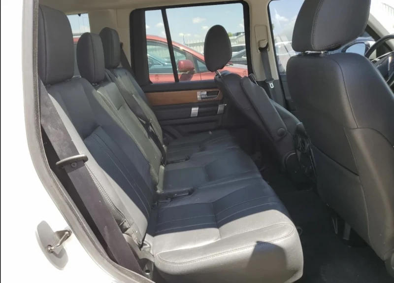 Land Rover Discovery 3.0 БЕНЗИН SUPERCHARGED , снимка 8 - Автомобили и джипове - 52537060