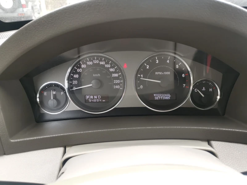 Jeep Grand cherokee 4.7 FACE HEMI 309 PS, снимка 16 - Автомобили и джипове - 52247388