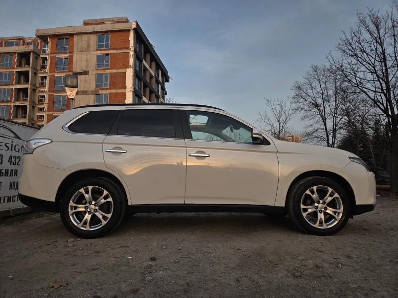 Mitsubishi Outlander 2.2DI-D 4x4 , снимка 7 - Автомобили и джипове - 52495934
