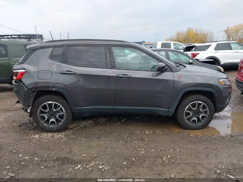 Jeep Compass Trailhawk 4X4, снимка 13 - Автомобили и джипове - 53572682