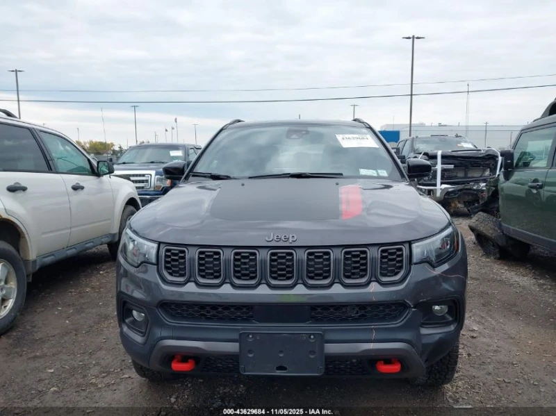 Jeep Compass Trailhawk 4X4, снимка 12 - Автомобили и джипове - 53572682