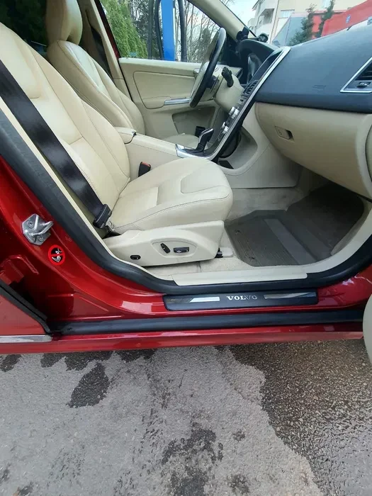 Volvo XC60 T6 КОЛЕДНА ОФЕРТА, снимка 7 - Автомобили и джипове - 52877778