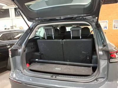 VW Tiguan Allspace Tayron Life 4Motion 2.0 TDI 193k.c. 7местен, снимка 7 - Автомобили и джипове - 53165735