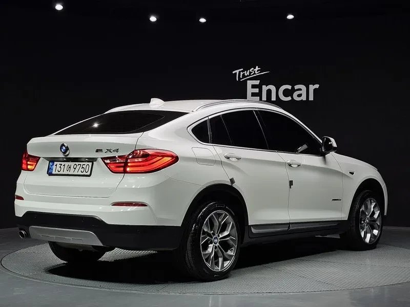 BMW X4 (F26) xDrive20D, снимка 2 - Автомобили и джипове - 55202152