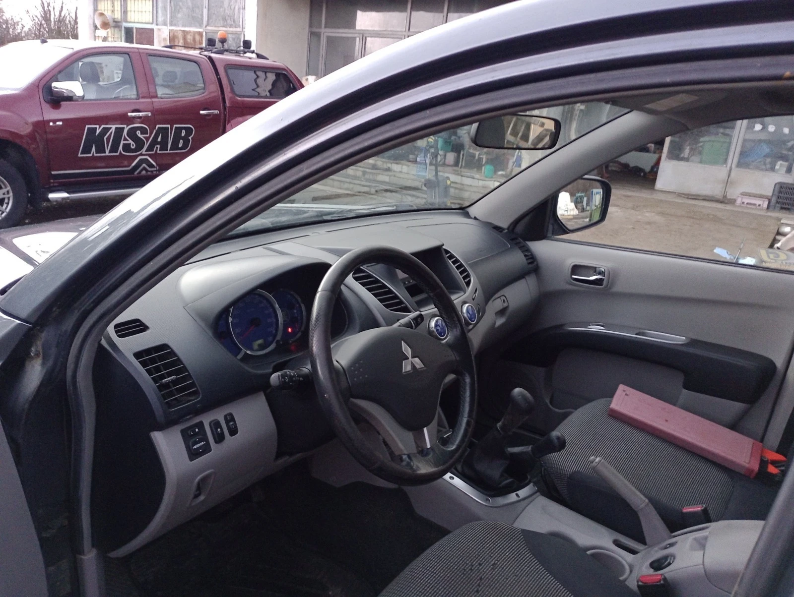 Mitsubishi L200  - изображение 9