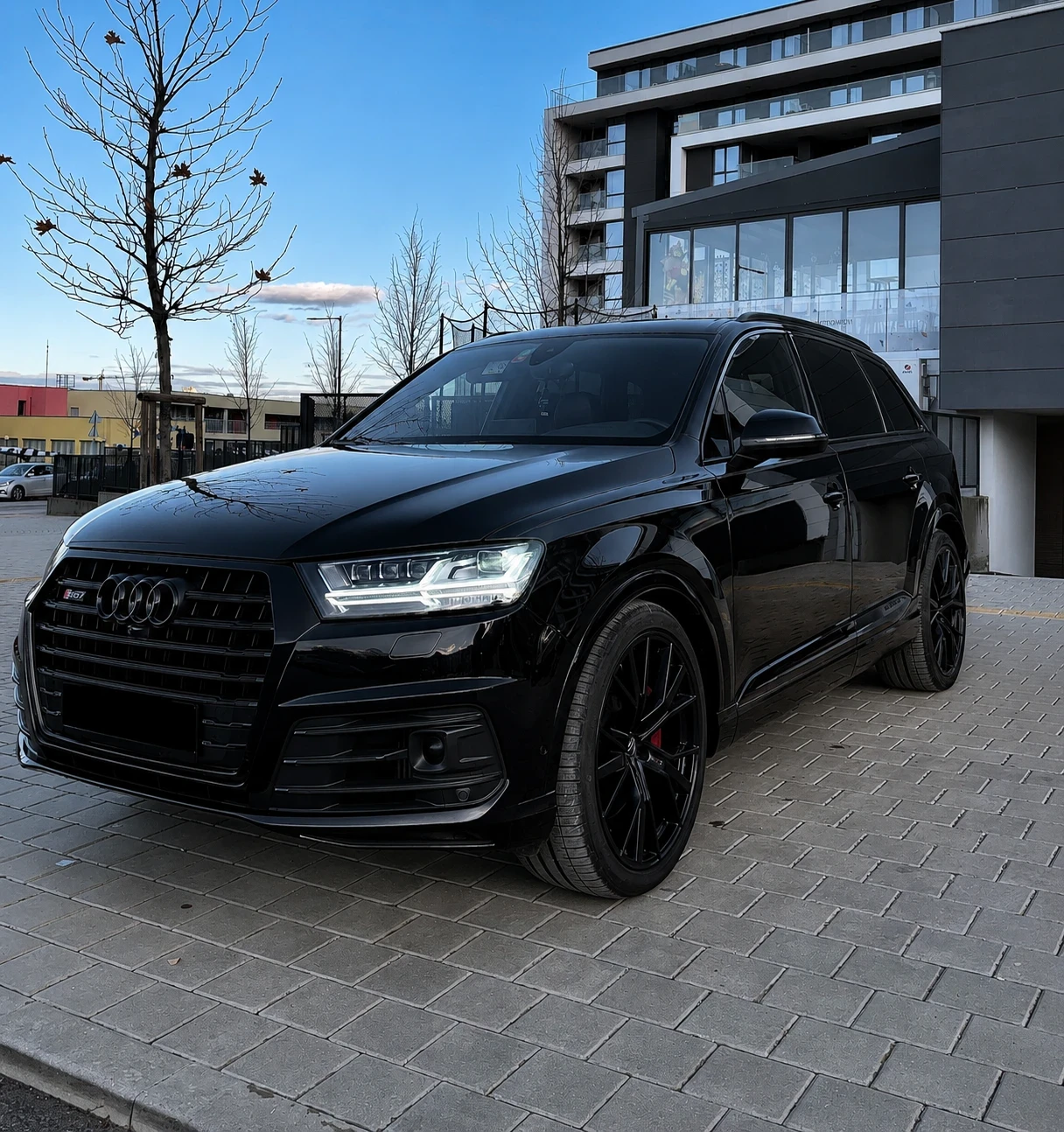 Audi SQ7 //Matrix//SWISS// Head up//Soft close//, снимка 3 - Автомобили и джипове - 52632360