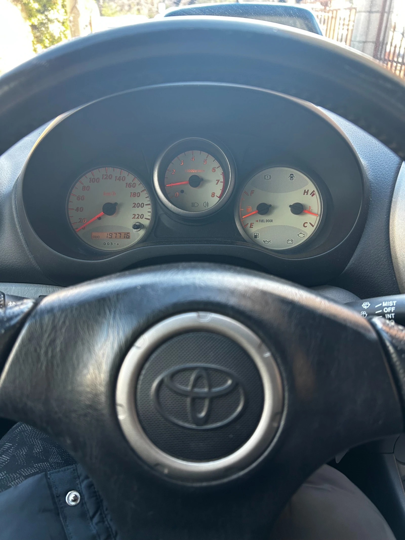 Toyota Rav4 2.0 - изображение 4