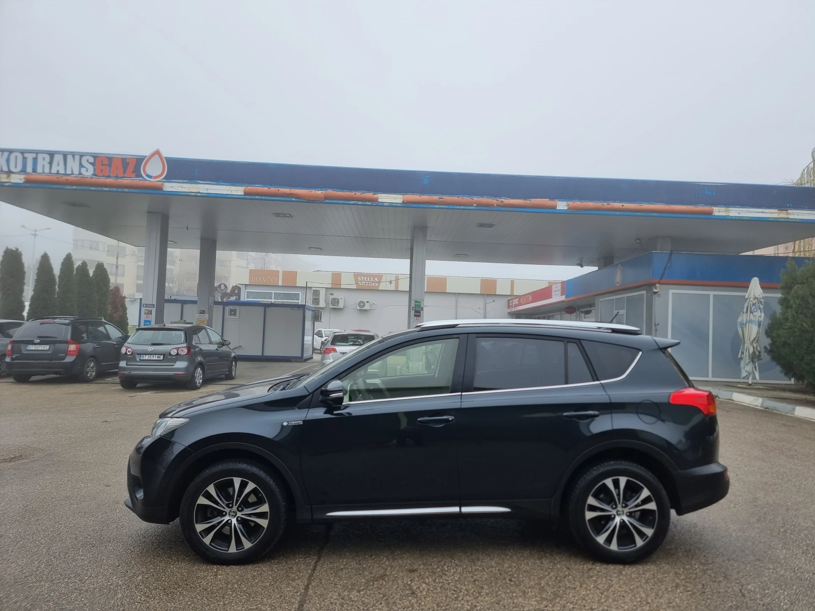 Toyota Rav4 2.0D4D* 4X4* NAVI * KAMERA* LED* Keyless* EVRO-5B* - изображение 9